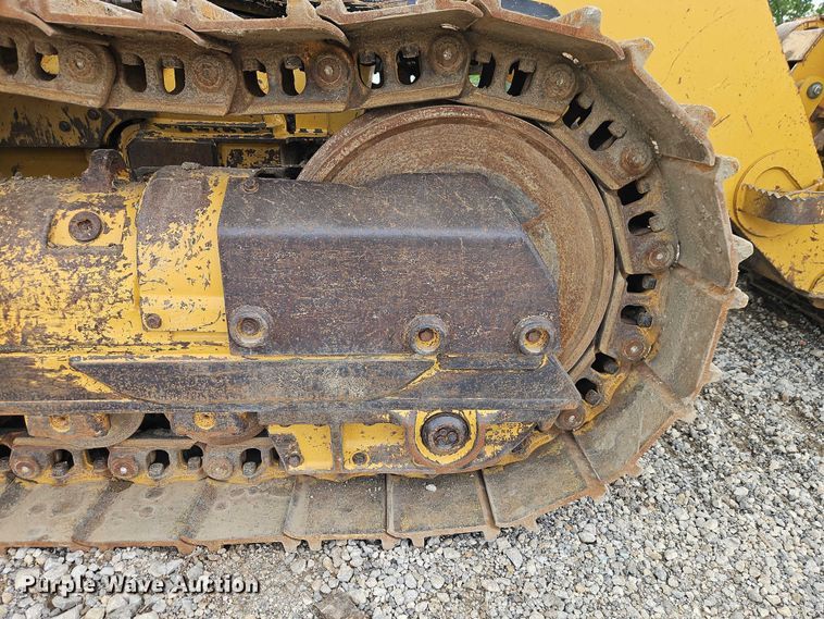 image for item EB8096 2015 Caterpillar 953D track loader