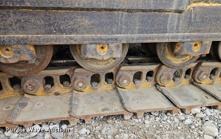 image for item EB8096 2015 Caterpillar 953D track loader