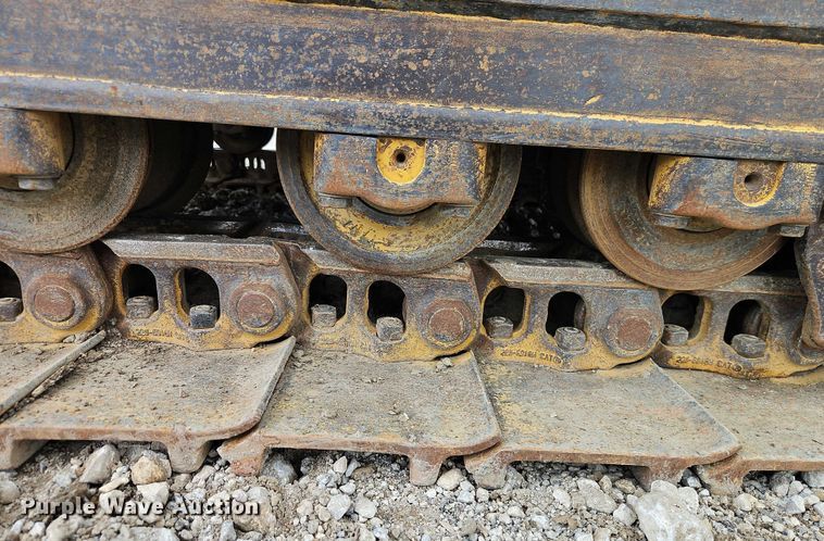 image for item EB8096 2015 Caterpillar 953D track loader