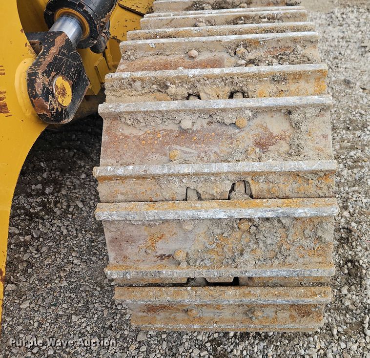 image for item EB8096 2015 Caterpillar 953D track loader