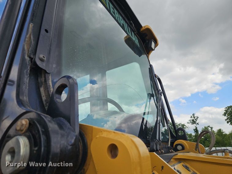 image for item EB8097 2016 Caterpillar 953D track loader