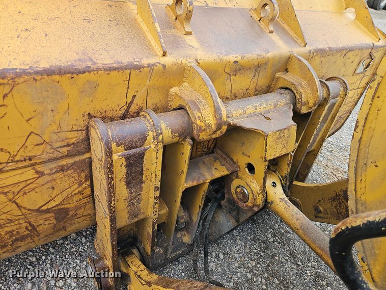 image for item EB8097 2016 Caterpillar 953D track loader