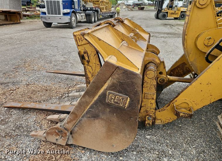 image for item EB8097 2016 Caterpillar 953D track loader