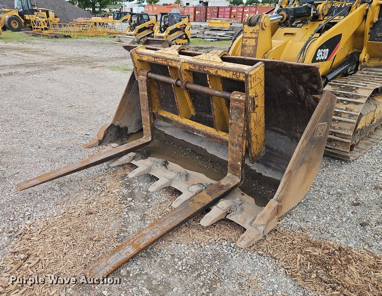 image for item EB8097 2016 Caterpillar 953D track loader