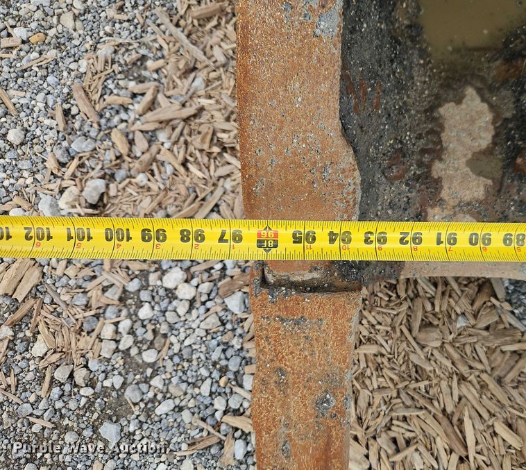 image for item EB8097 2016 Caterpillar 953D track loader