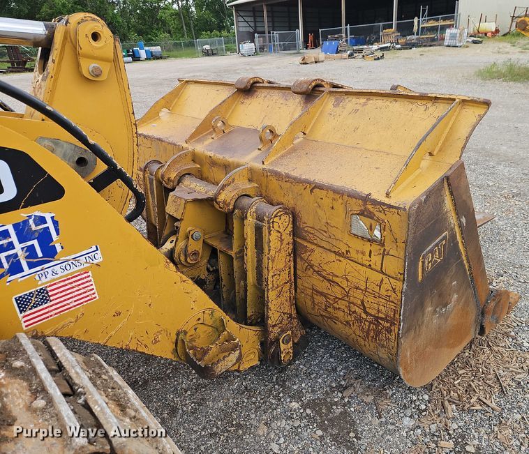 image for item EB8097 2016 Caterpillar 953D track loader