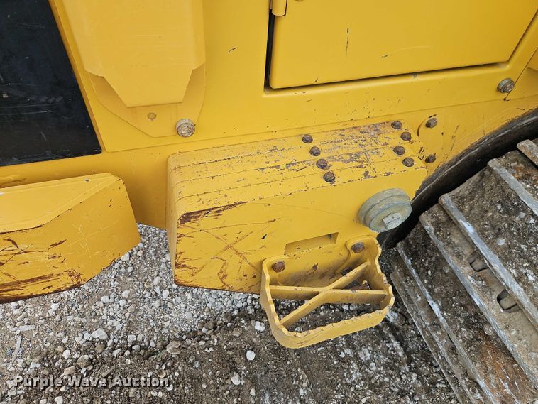 image for item EB8097 2016 Caterpillar 953D track loader
