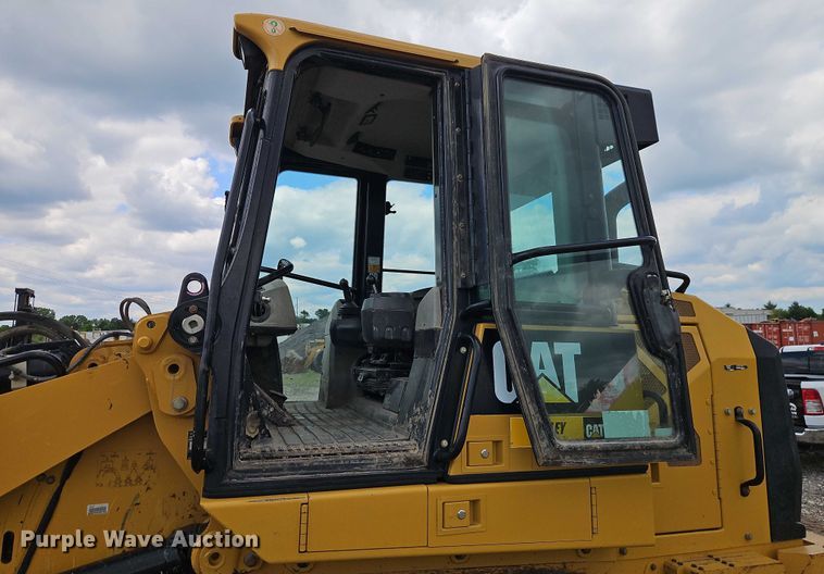 image for item EB8097 2016 Caterpillar 953D track loader