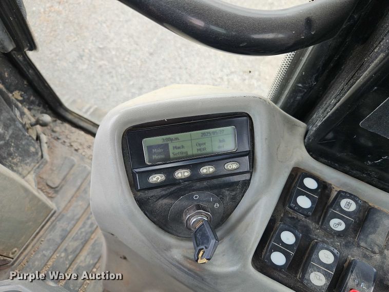 image for item EB8097 2016 Caterpillar 953D track loader