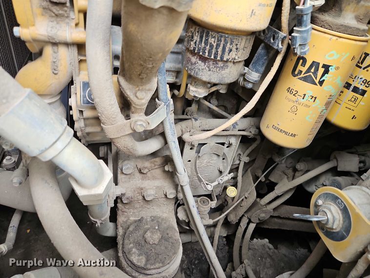 image for item EB8097 2016 Caterpillar 953D track loader