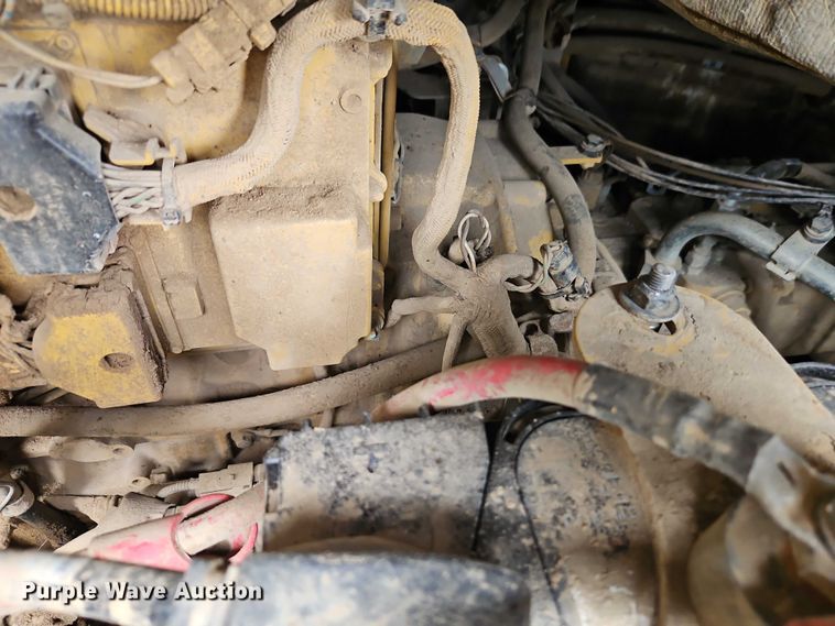 image for item EB8097 2016 Caterpillar 953D track loader