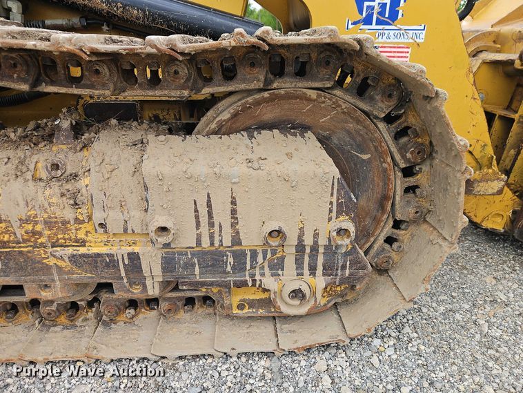 image for item EB8097 2016 Caterpillar 953D track loader