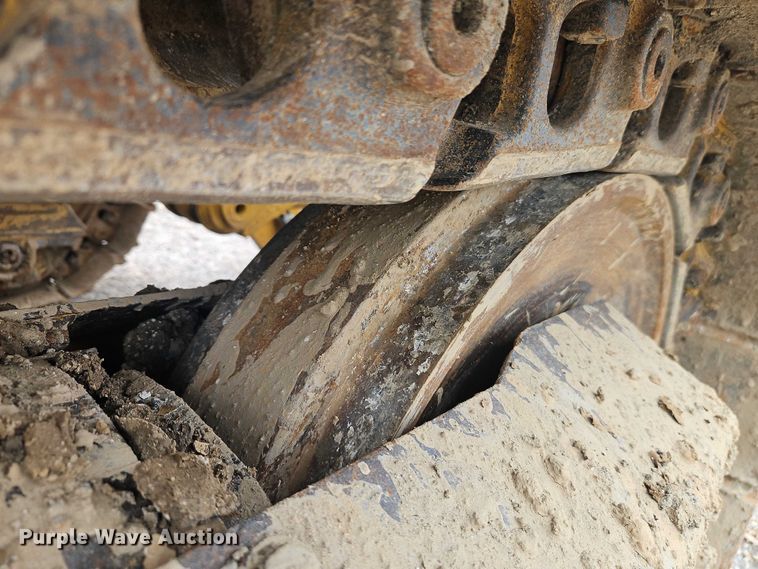 image for item EB8097 2016 Caterpillar 953D track loader