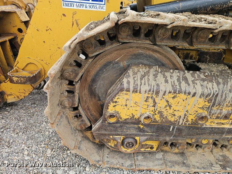 image for item EB8097 2016 Caterpillar 953D track loader
