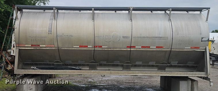 image for item EB8106 Warren fertilizer delivery bed