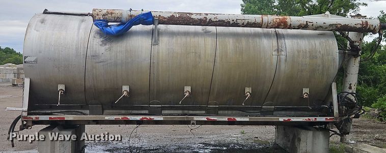 image for item EB8106 Warren fertilizer delivery bed