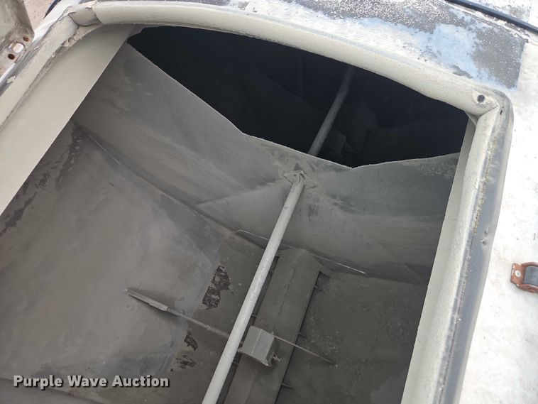 image for item EB8106 Warren fertilizer delivery bed