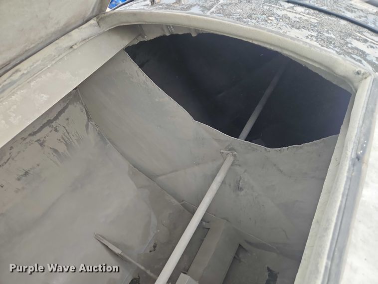 image for item EB8106 Warren fertilizer delivery bed