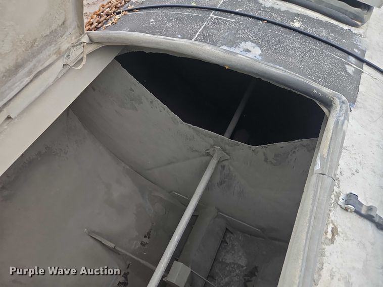 image for item EB8106 Warren fertilizer delivery bed