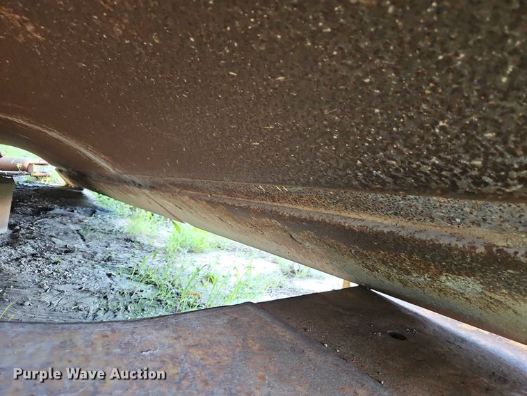 image for item EB8118 Caterpillar D8 dozer blade