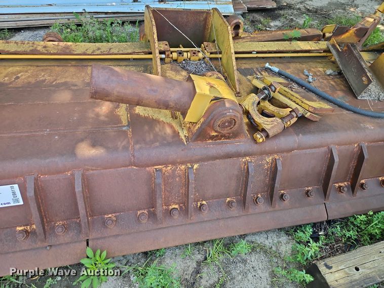 image for item EB8118 Caterpillar D8 dozer blade