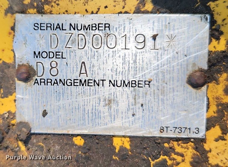 image for item EB8118 Caterpillar D8 dozer blade