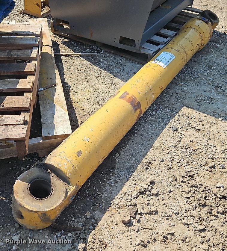 image for item EB8120 Hydraulic cylinder