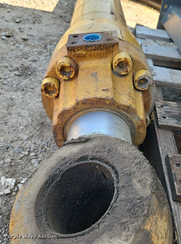 image for item EB8120 Hydraulic cylinder