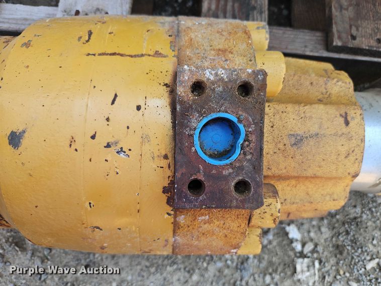 image for item EB8120 Hydraulic cylinder