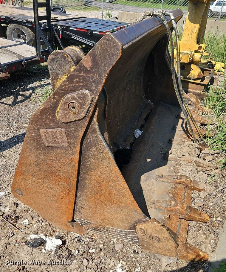 image for item EB8121 Caterpillar four in one bucket