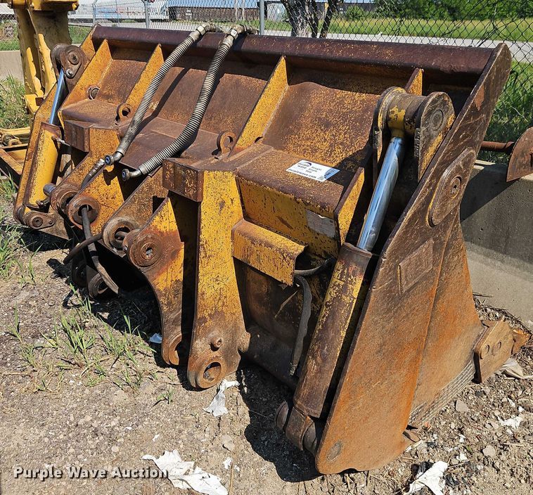 image for item EB8121 Caterpillar four in one bucket