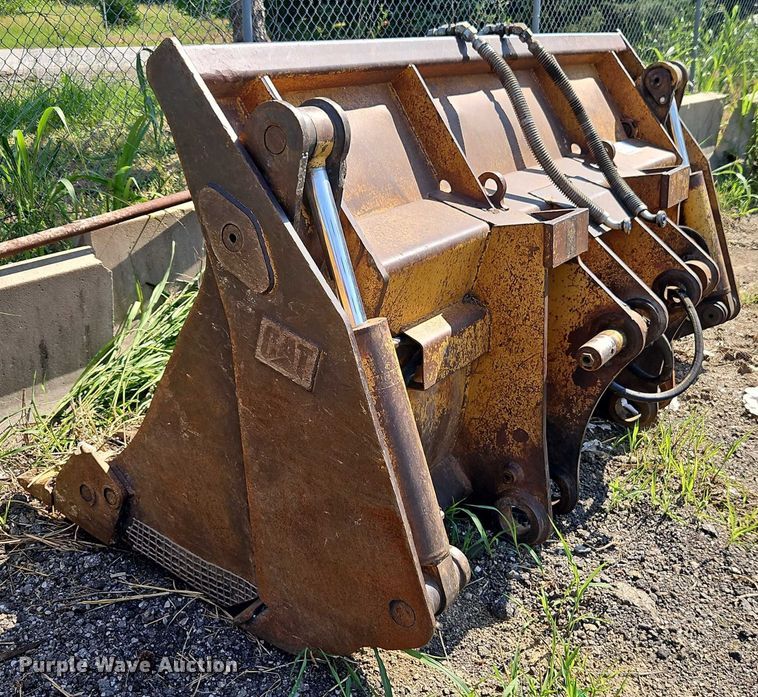 image for item EB8121 Caterpillar four in one bucket
