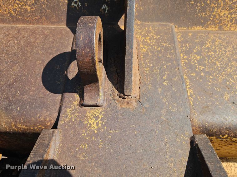 image for item EB8121 Caterpillar four in one bucket