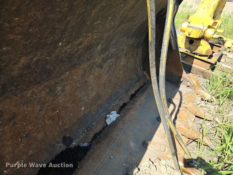 image for item EB8121 Caterpillar four in one bucket