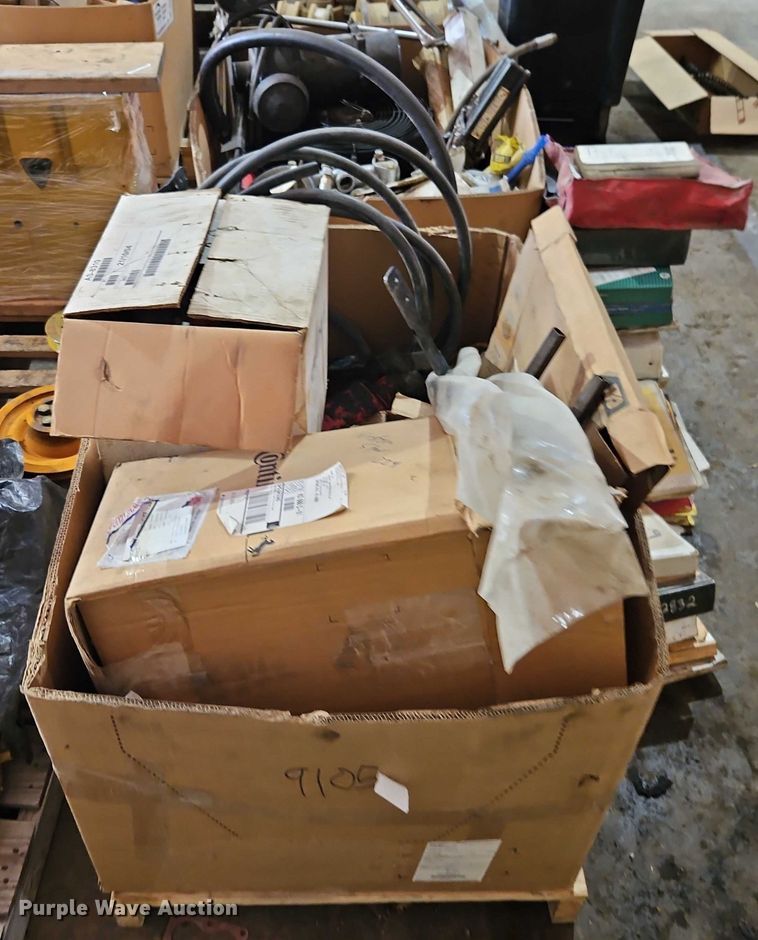 image for item EB8123 (4) pallets of parts