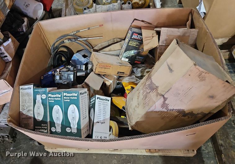 image for item EB8123 (4) pallets of parts