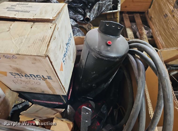 image for item EB8123 (4) pallets of parts