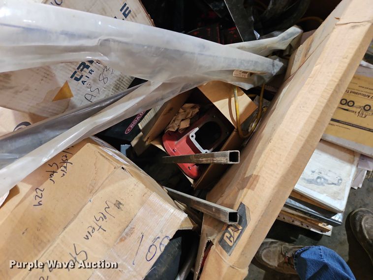 image for item EB8123 (4) pallets of parts