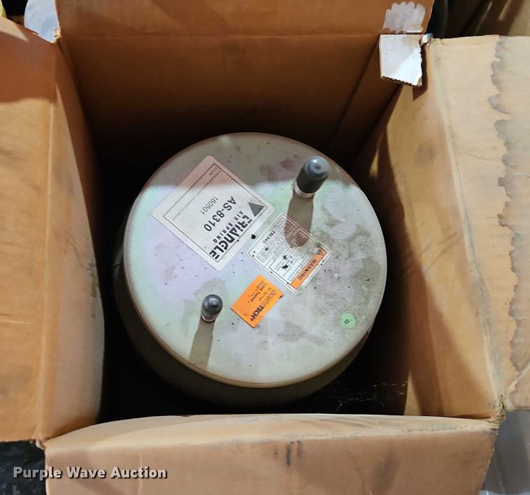 image for item EB8123 (4) pallets of parts