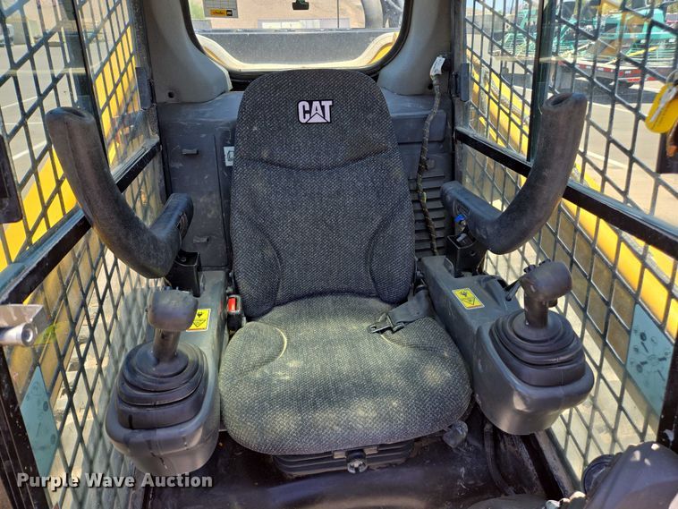 image for item EC1037 2018 Caterpillar 299D2 tracked skid steer loader