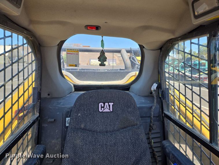 image for item EC1037 2018 Caterpillar 299D2 tracked skid steer loader