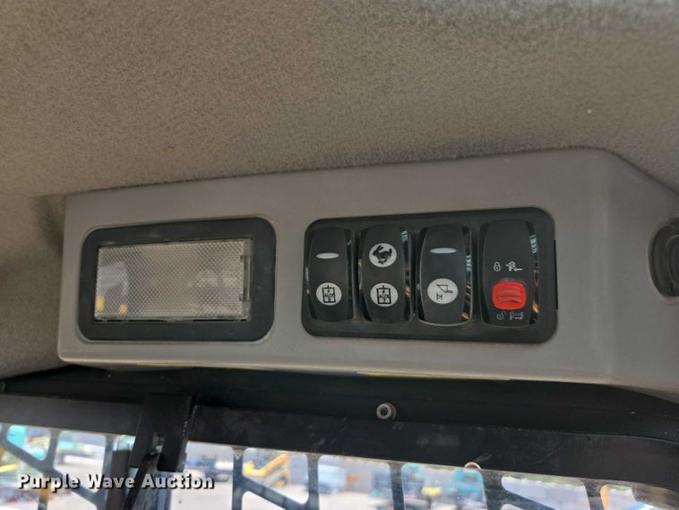 image for item EC1037 2018 Caterpillar 299D2 tracked skid steer loader