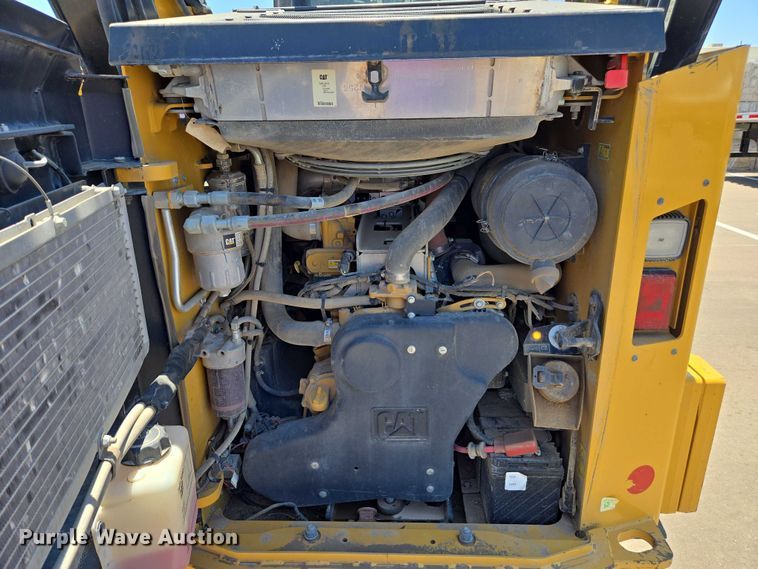 image for item EC1037 2018 Caterpillar 299D2 tracked skid steer loader