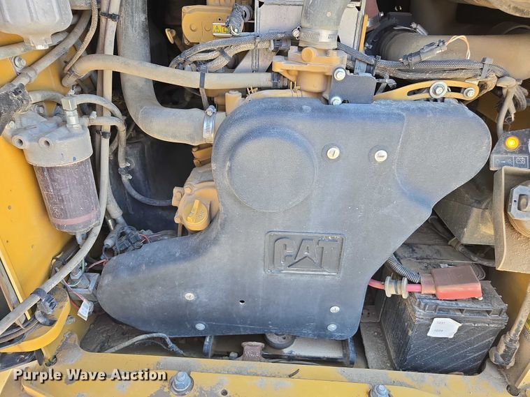 image for item EC1037 2018 Caterpillar 299D2 tracked skid steer loader