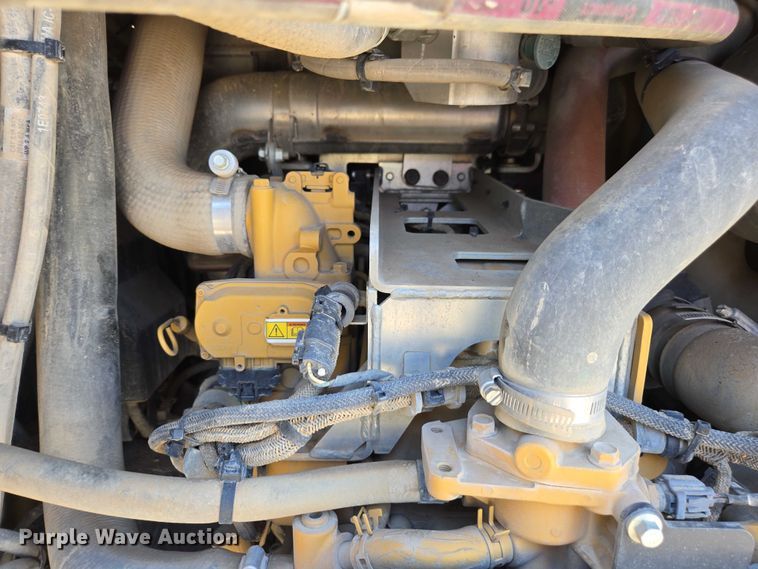 image for item EC1037 2018 Caterpillar 299D2 tracked skid steer loader