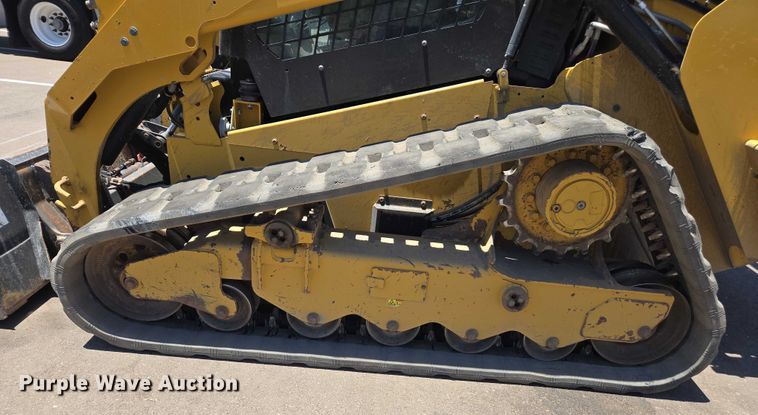 image for item EC1037 2018 Caterpillar 299D2 tracked skid steer loader