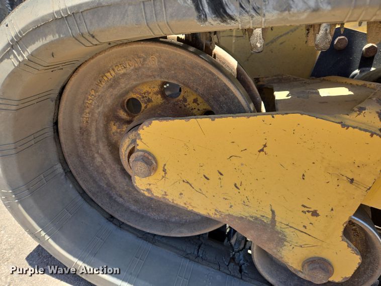 image for item EC1037 2018 Caterpillar 299D2 tracked skid steer loader