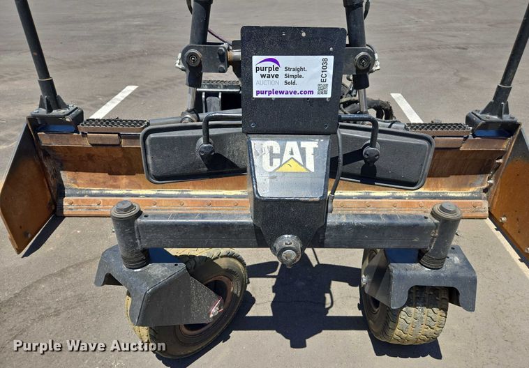 image for item EC1038 2018 Caterpillar BB124 skid steer box blade