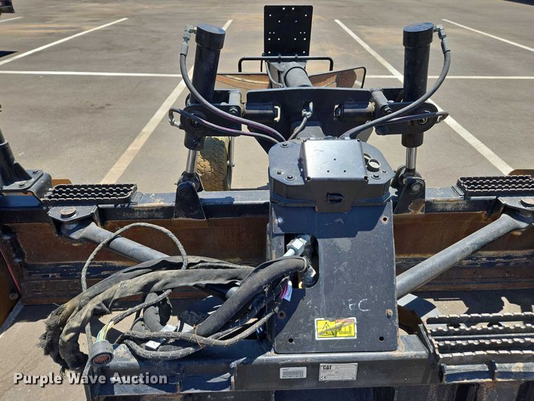 image for item EC1038 2018 Caterpillar BB124 skid steer box blade