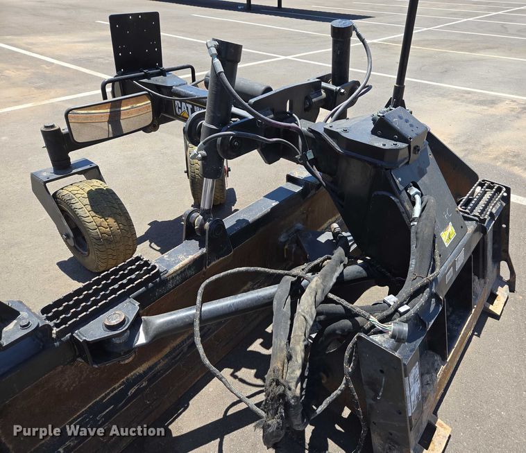 image for item EC1038 2018 Caterpillar BB124 skid steer box blade